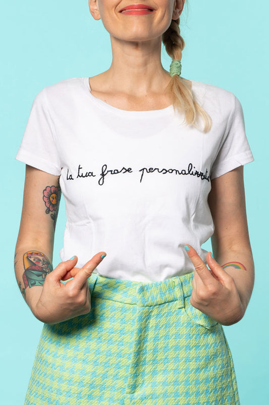 T–SHIRT PERSONALIZZATA RICAMATA A MANO