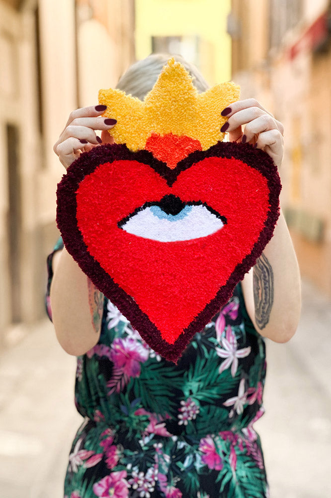 CUORE SACRO TUFT