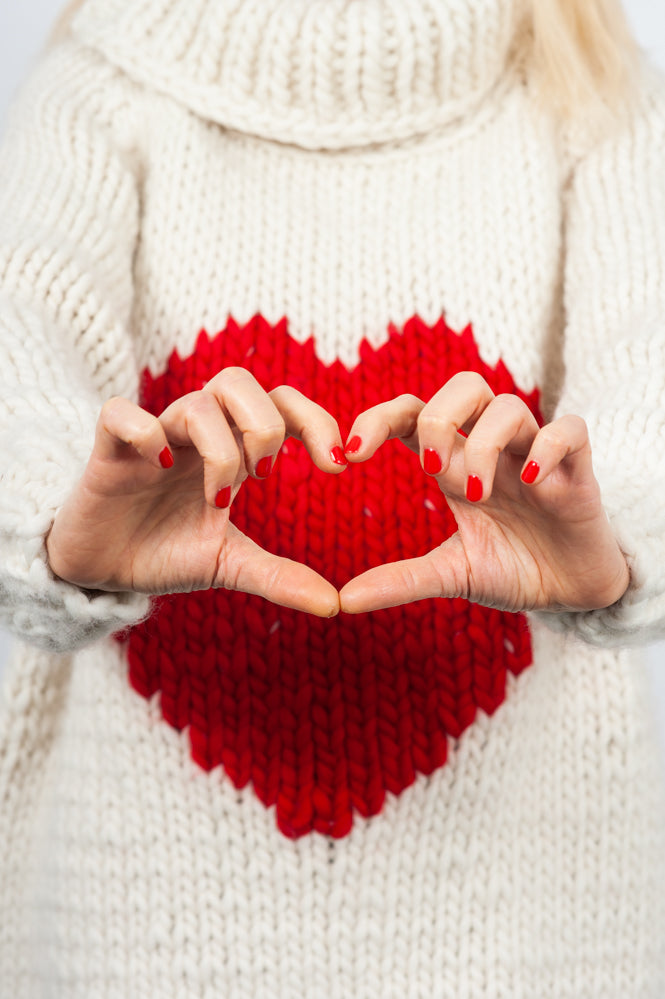 TURTLENECK SWEATER “HEARTBEAT”