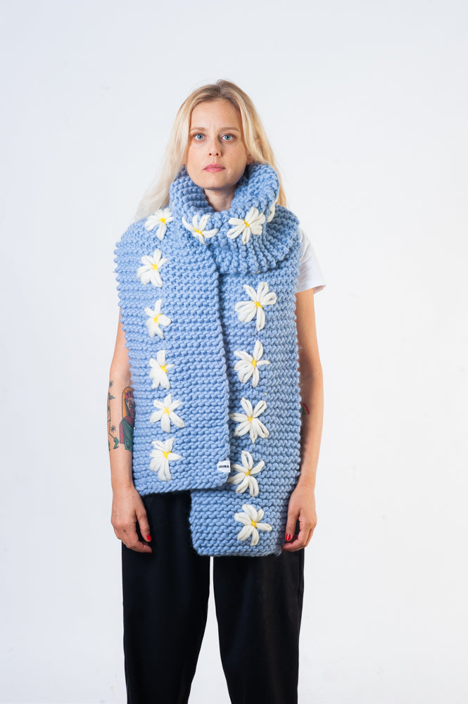 FLOWER IS POWER SCARF