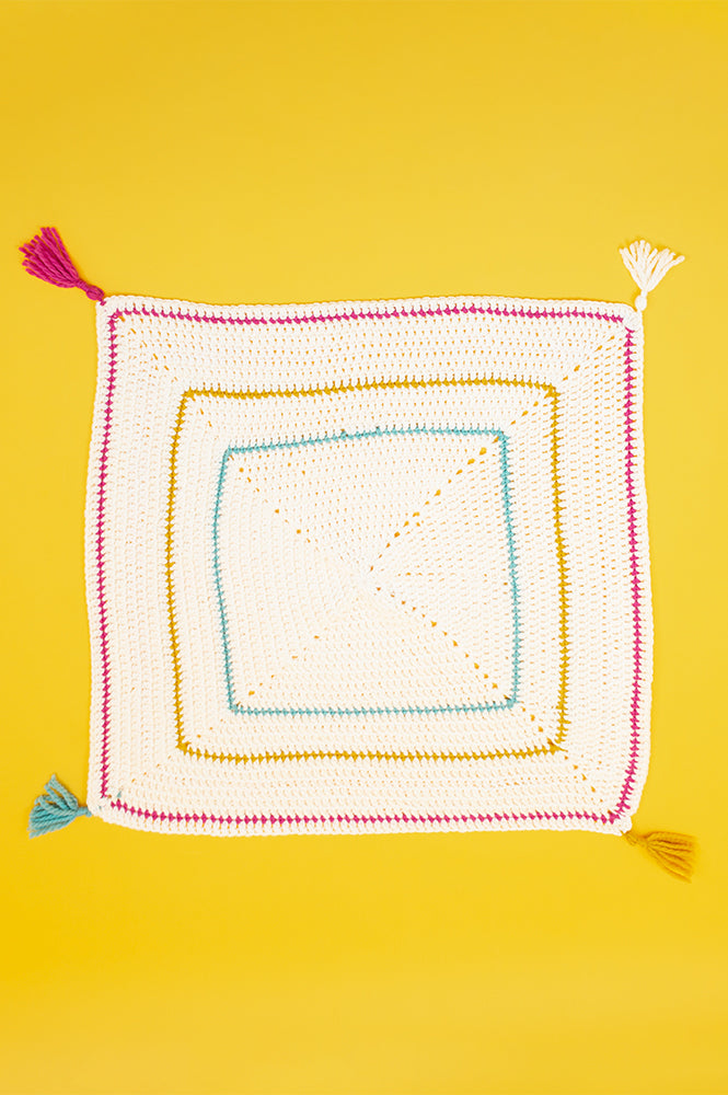 COPERTINA UNCINETTO CON NAPPE MINI ME